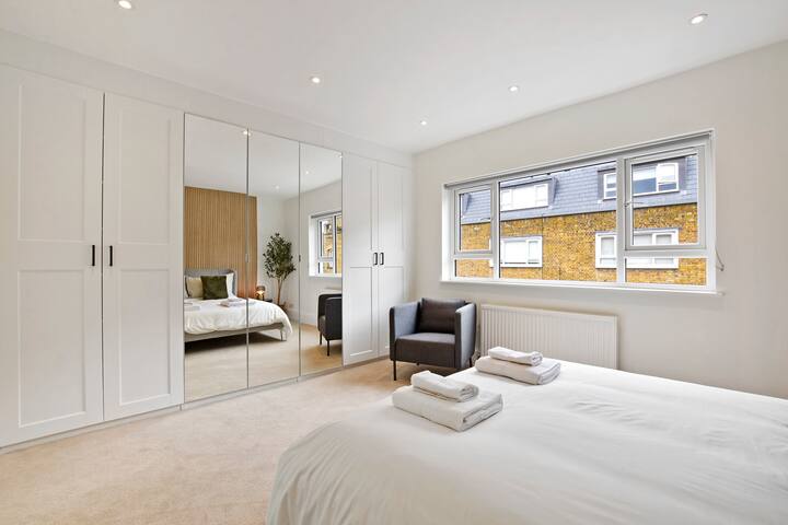 NEW Listing! 2 Bed Apartment South Kensington gallery image 5