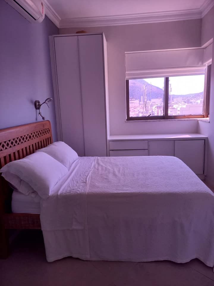 Apartman s klima-uređajem, ormarima, posteljinom i ručnicima za kupanje. 