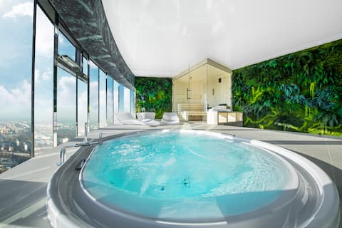 48th Floor Apartment "Cave" with Jacuzzi