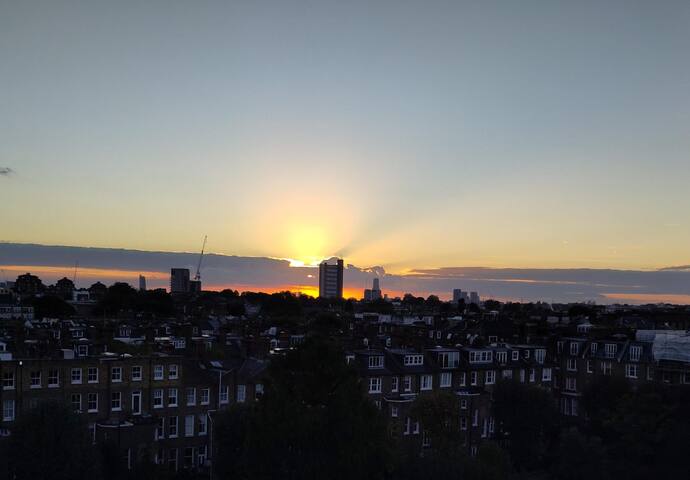 Unique Top Floor Balcony Flat gallery image 5
