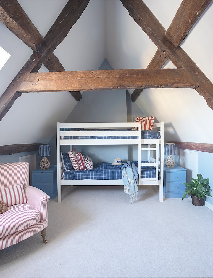 საძინებელი 4