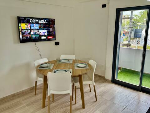 Airbnb con mejor rendimiento: Villa Carlos Paz-Centro|Pool | Grill | Terrace en Departamento Punilla