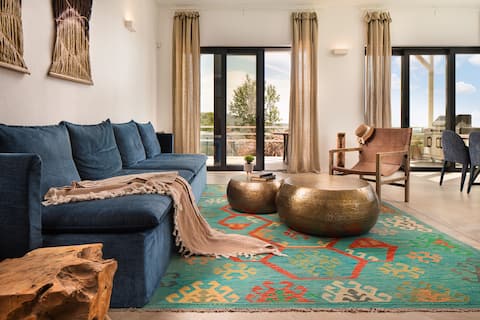 Successful Airbnb property: Villa Aura Cozy Design Heated Pool & Jacuzzi in Балчик