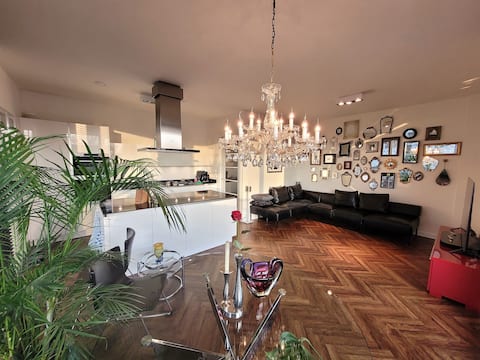 Top performing Airbnb: Stylish apartment near Vondelpark in Amsterdam