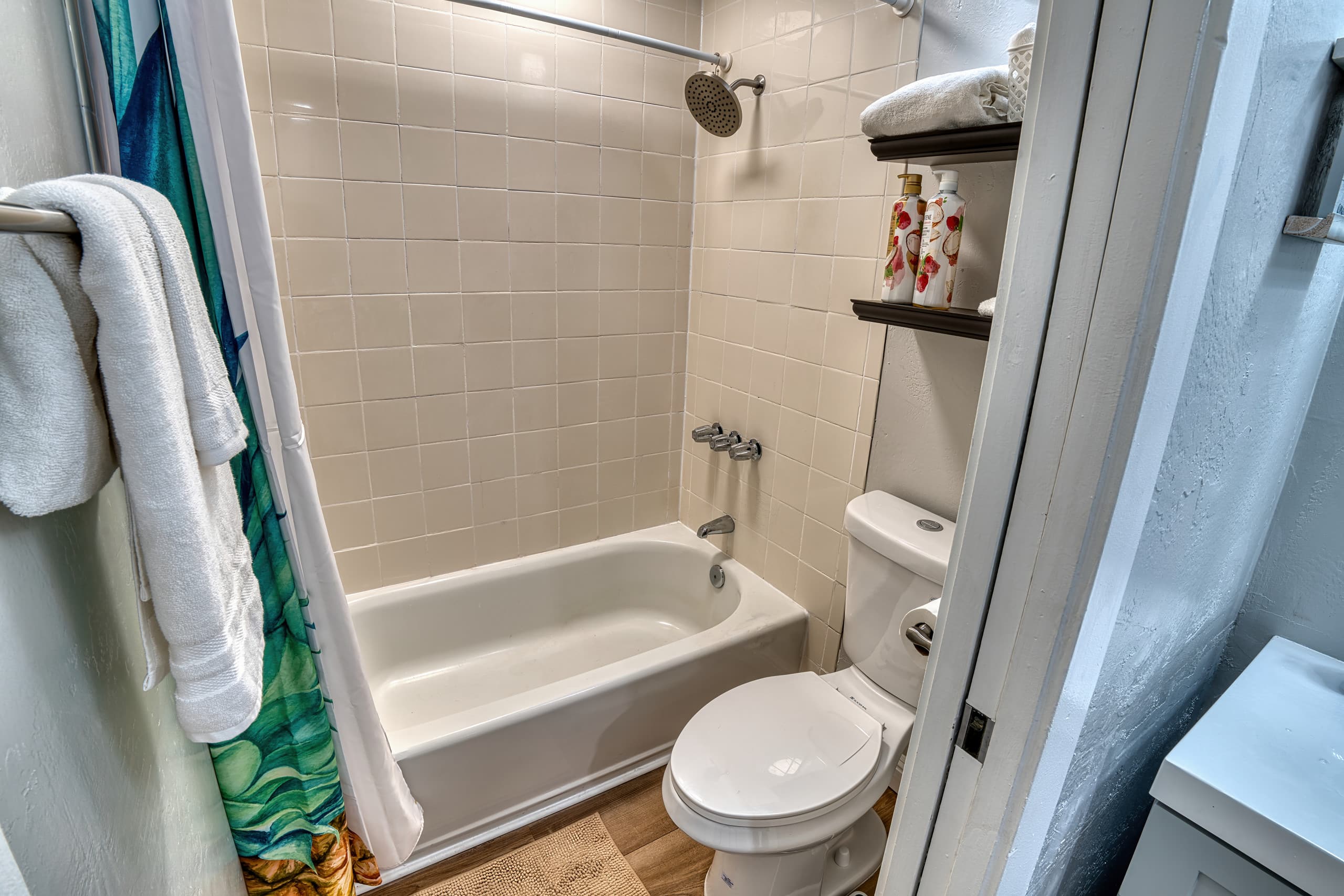 Condo in Kailua-Kona · ★5.0 · 1 bedroom · 2 beds · 1 bath - Image 15