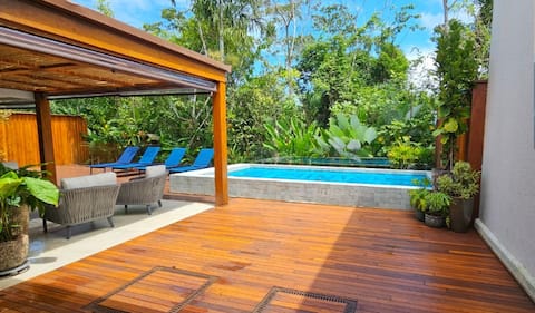 Beach House in Juquehy (in gated community)