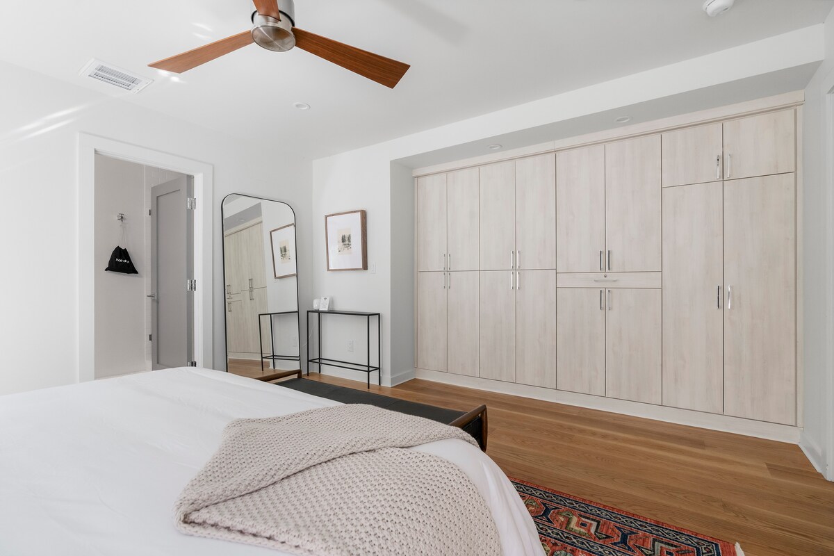 Kinney Cottage - Zilker Comfort - {NEW!}
