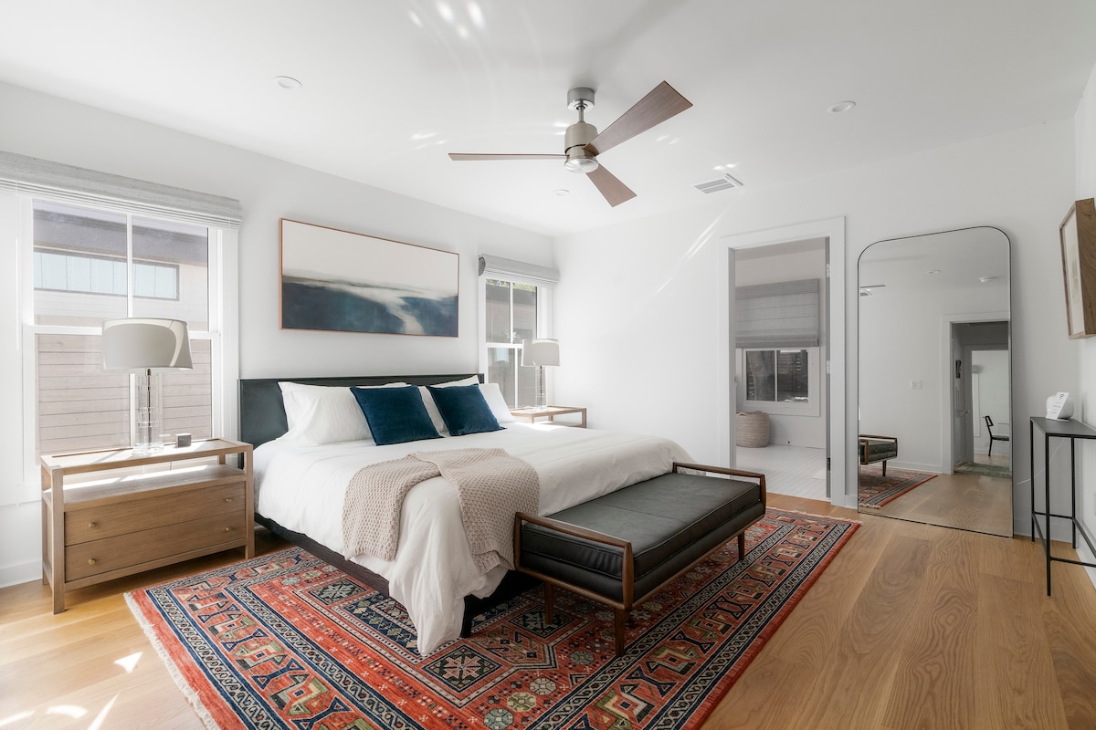 Kinney Cottage - Zilker Comfort - {NEW!}