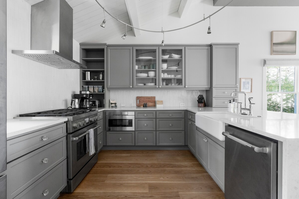 Kinney Cottage - Zilker Comfort - {NEW!}