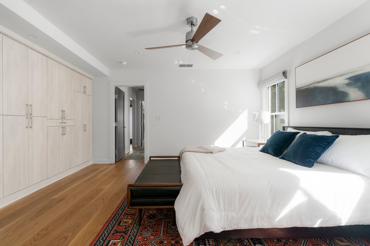 Kinney Cottage - Zilker Comfort - {NEW!}