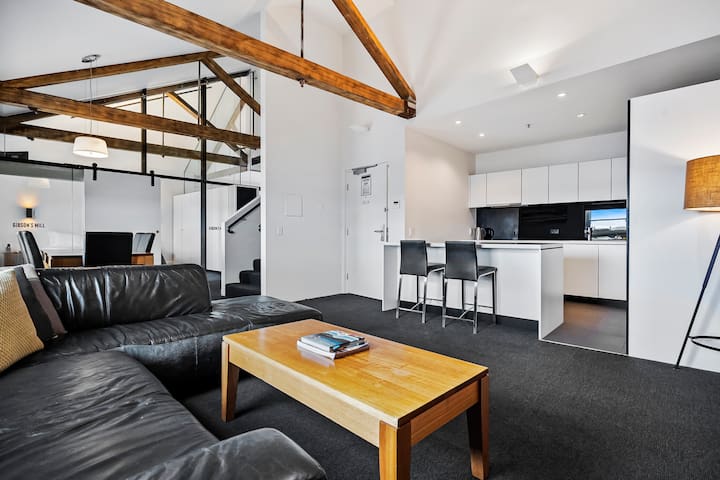 Gibson’s Mill Penthouse with private balcony – 301