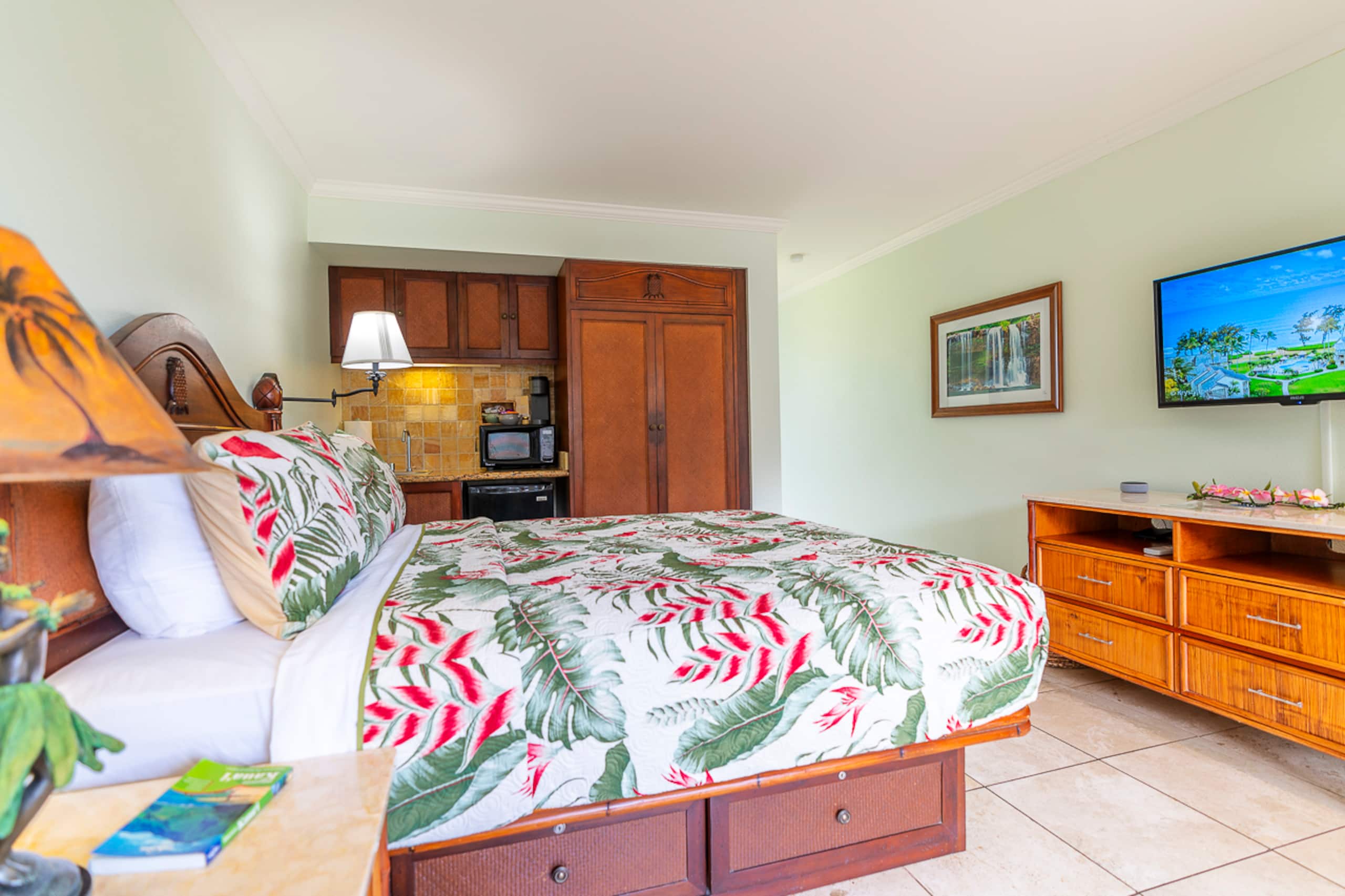 A/C Studio- Ocean,Hot-tub,Pool, Bar Footsteps Away - Photo 18