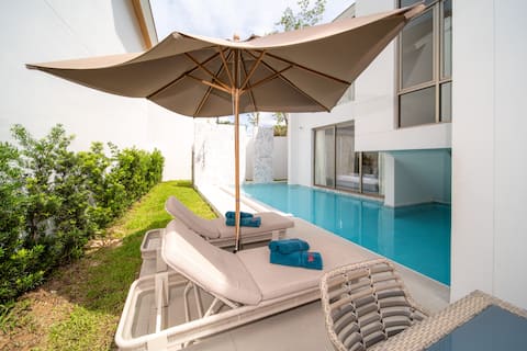 Promotion! Dive Into Luxury: 4BR Pool Villa- V11