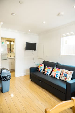 Lovely 3BR Lane House w/AC + Free Parking