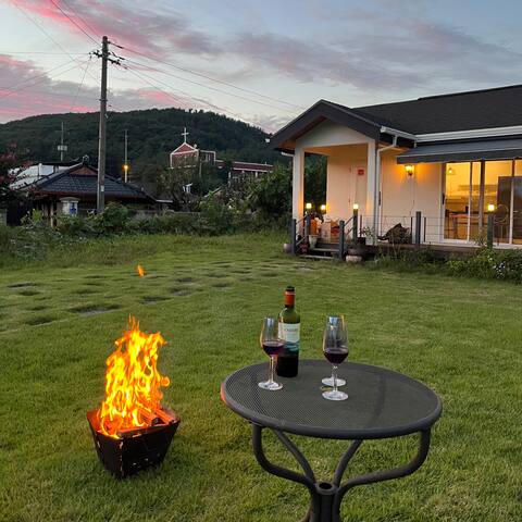 Private house, village vacation, barbecue, fire house, large yard, Daegu neighborhood, 'Stayforet'