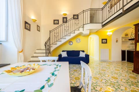 Popular Airbnb listing: Wisteria in Procida