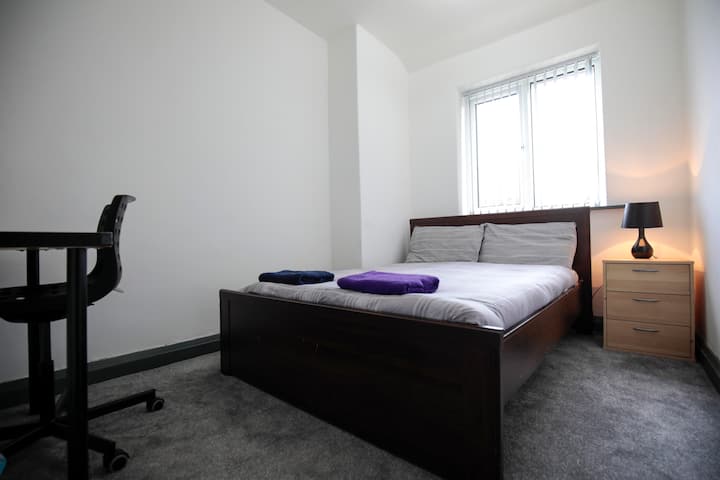 غرفة النوم 2