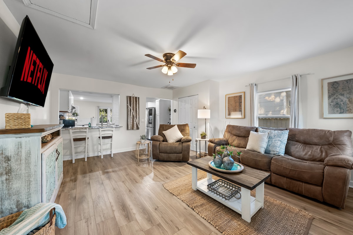 Successful Airbnb property: 20MinGulf|OWA|Pets|Sportsplex|Parks|FirePit|Grill in Foley