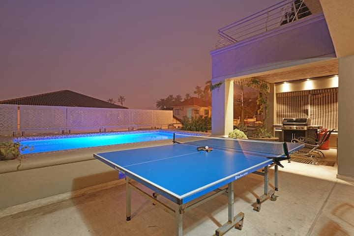 Luxury 4-Bedroom Villa with Ocean Views gallery image 3