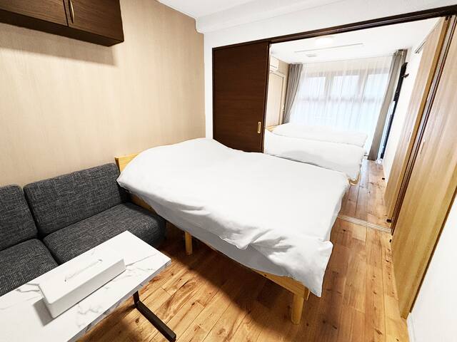 Apt in quiet area, 12 min to Shibuya Crossing gallery image 3