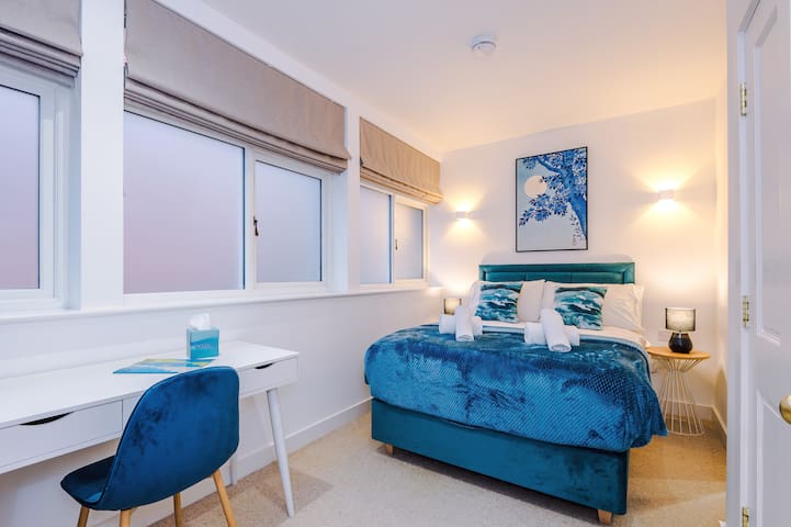 Luxury 4-Storey Townhouse with Private Rooftop