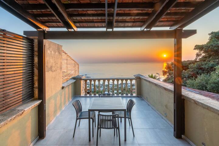 Luxury 5-Bedroom Villa with Ocean Views gallery image 5