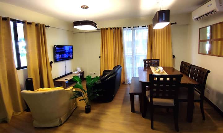 Aloha Hale 2br, Wi-fi With Free Parking, 5 Pax - Las Piñas
