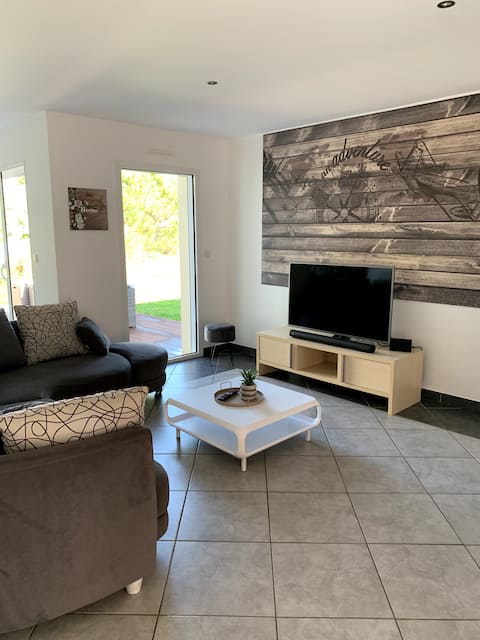 Popular Airbnb listing: Bourgenay Vacation Rental in Talmont Saint Hilaire