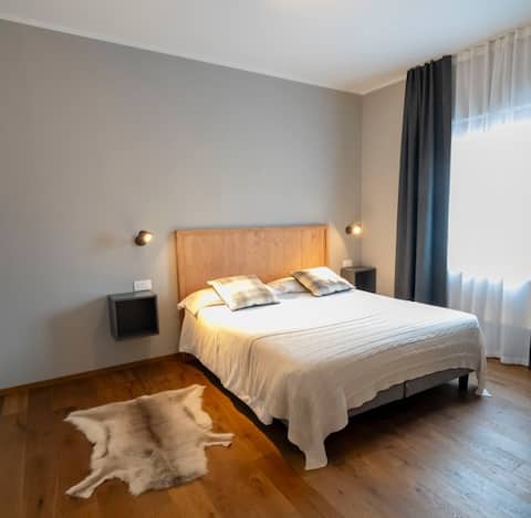 Luxury Four-Room Apartment with Panoramic Terrace