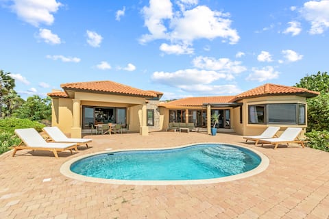 Ocean-front Villa - Tranquility House