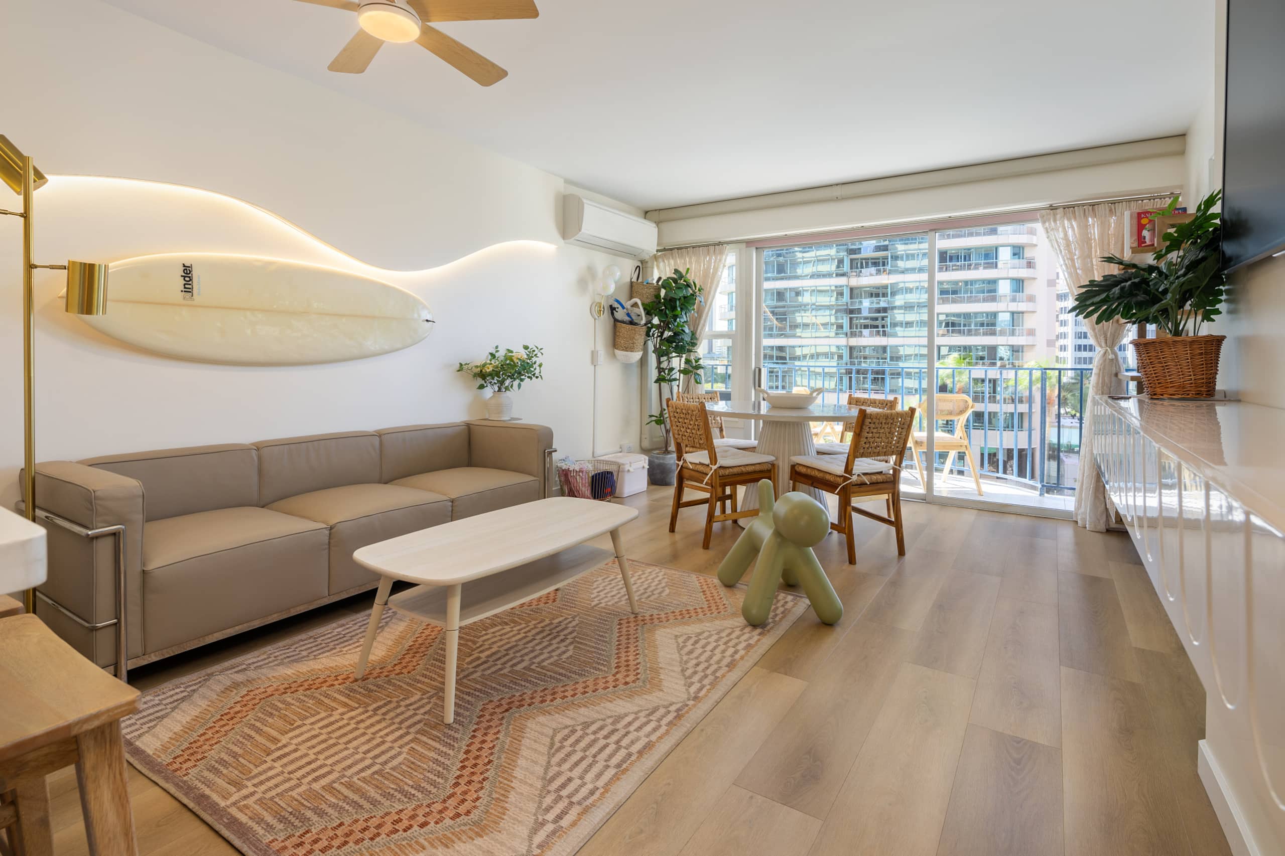 Aloha Ohana 2BM stylish apt with Washer/Parking - Image 7