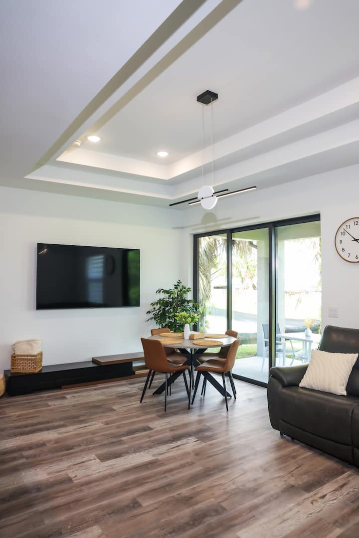 Warmmineralsprings Vacation Home - North Port, FL