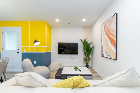Successful Airbnb property: FREE Indoor Parking Peaceful Unit @ Prime Location in Longueuil