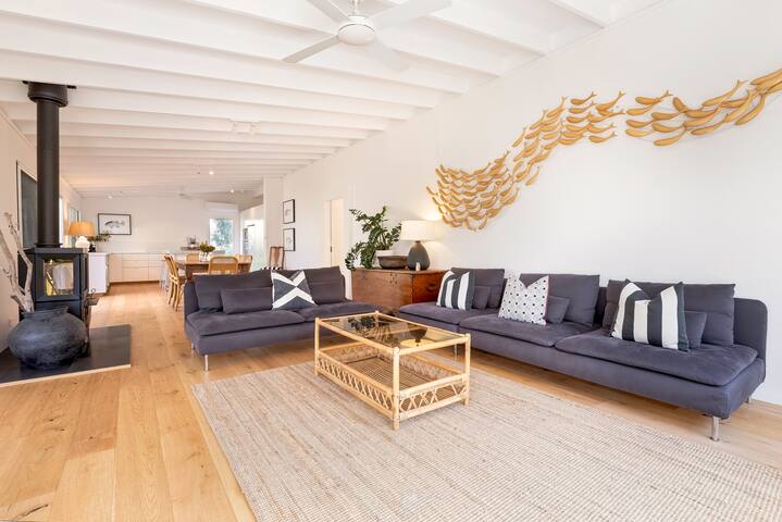 Anelga – Beachfront on Eagle Bay gallery image 5