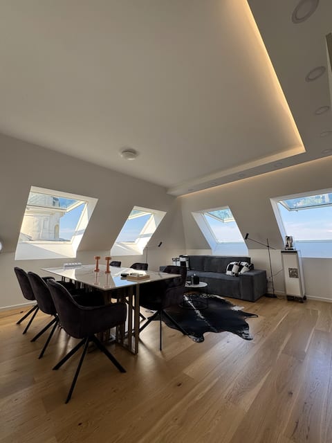 Successful Airbnb property: Modern & luxurious 3-room apartment in the 14th, Breitensee in Penzing