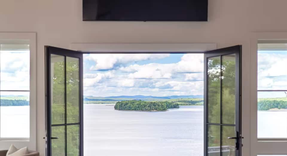 A new lake house in the Adirondacks, Remsen, New York, United States, photo 3 of 10