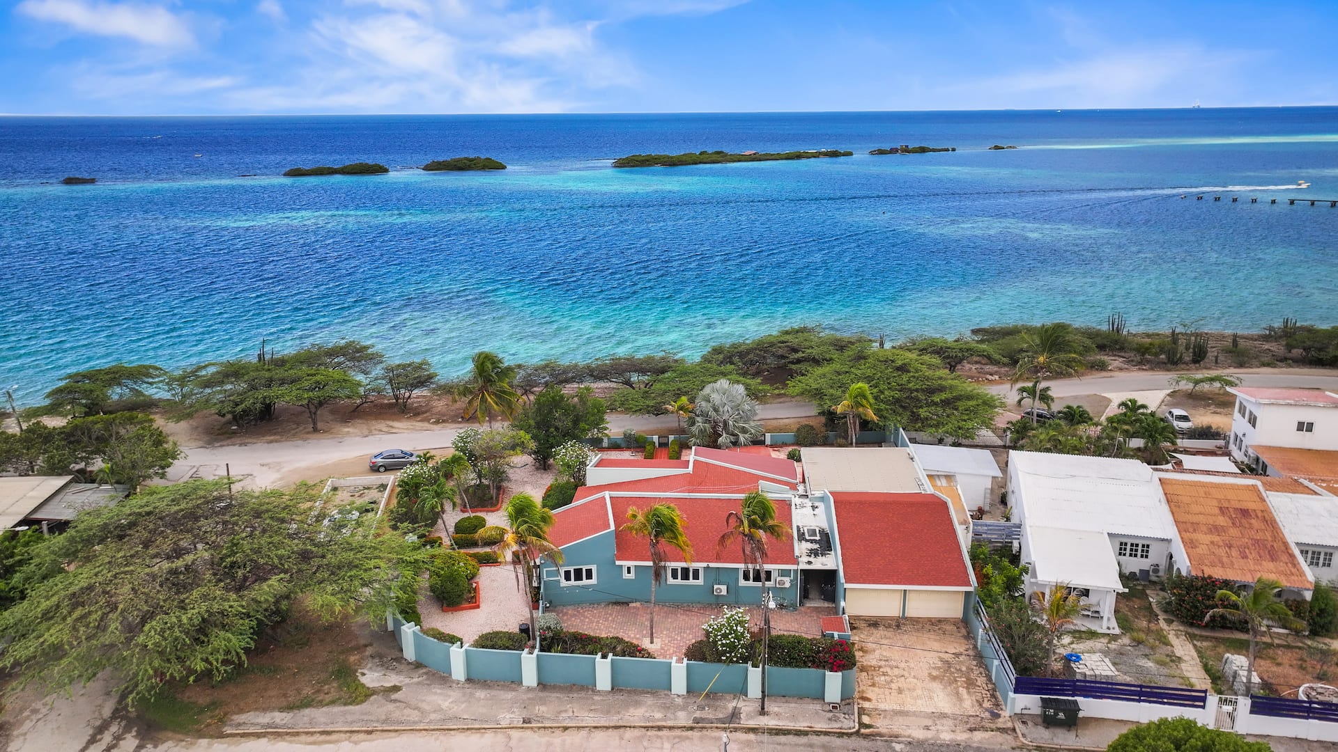 *Prime Ocean front Family Home at Mangel Halto