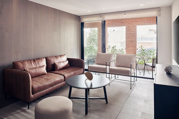 Condesa huge terrace apt 3BR/2BA pool & gym 5 pax