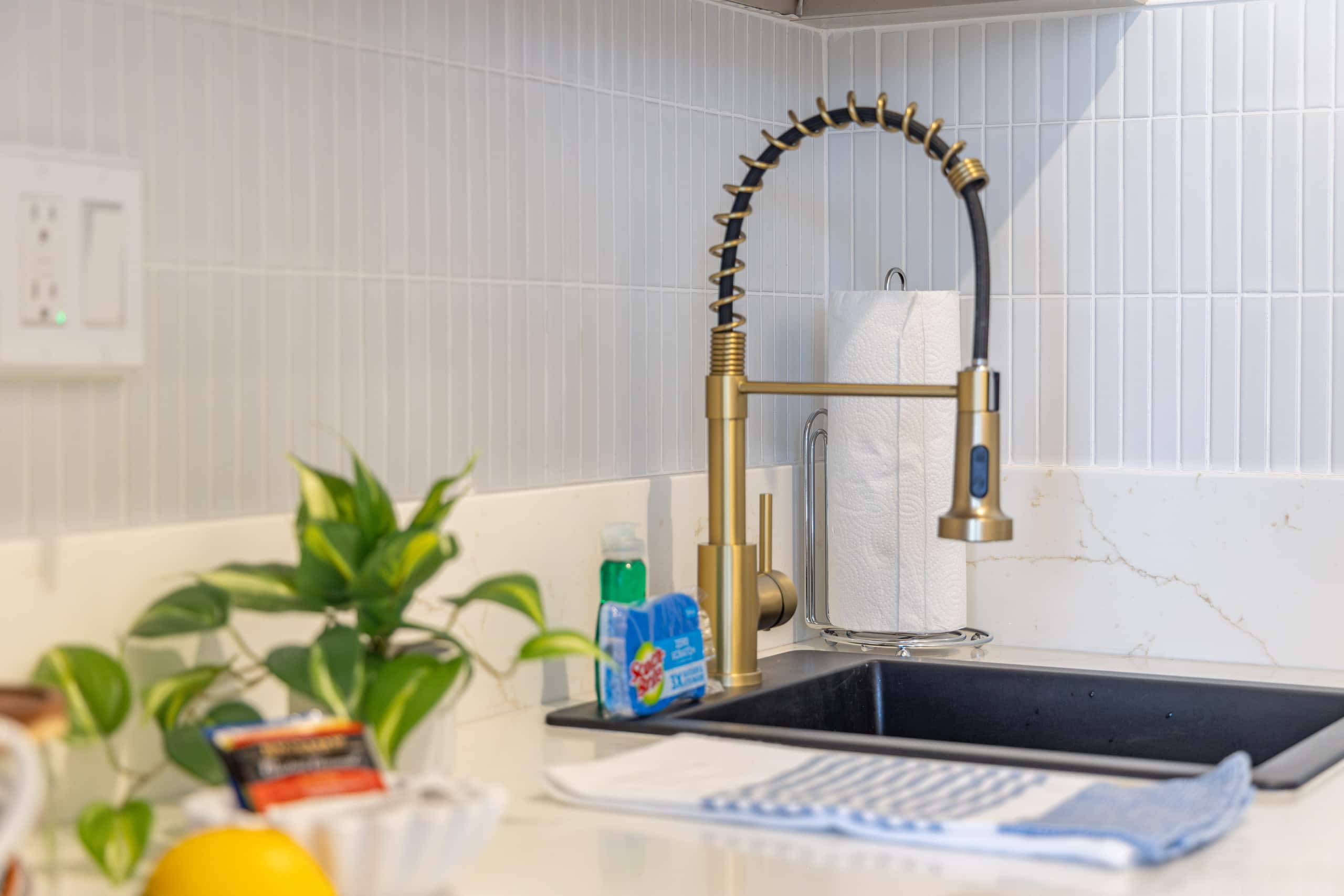 Condo in Honolulu · ★4.73 · 1 bedroom · 1 bed · 1 private bath - Image 18