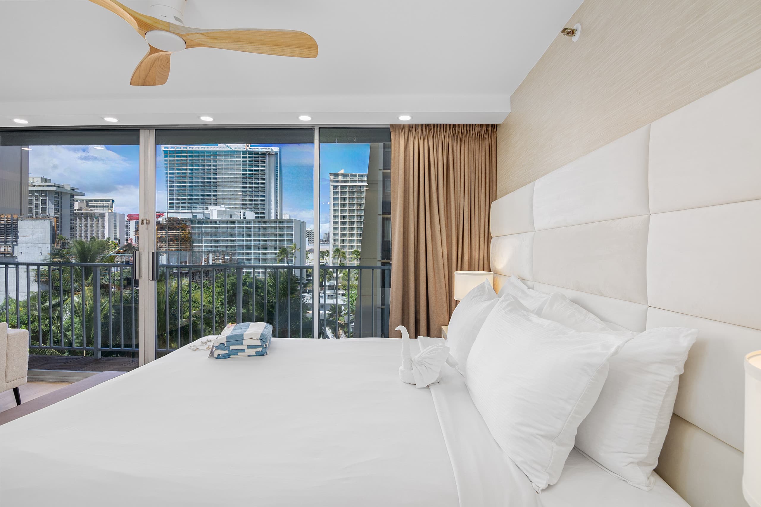 Condo in Honolulu · ★4.73 · 1 bedroom · 1 bed · 1 private bath - Image 28