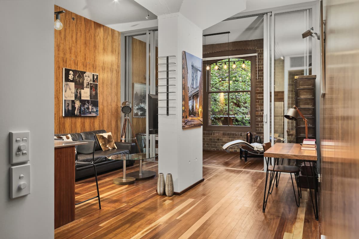 Living room image 2