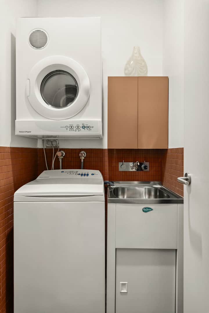 Laundry area image 1