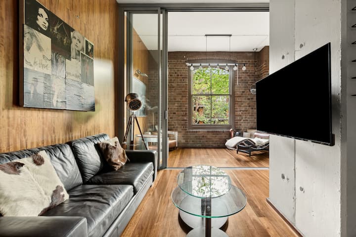 Living room image 1