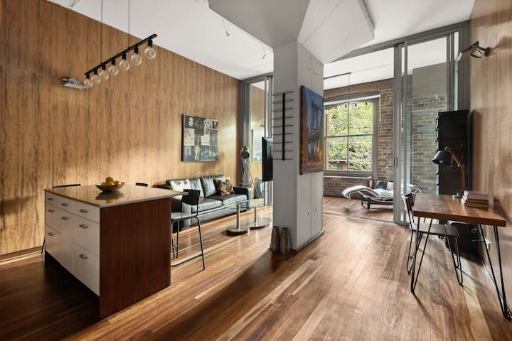Living room image 3