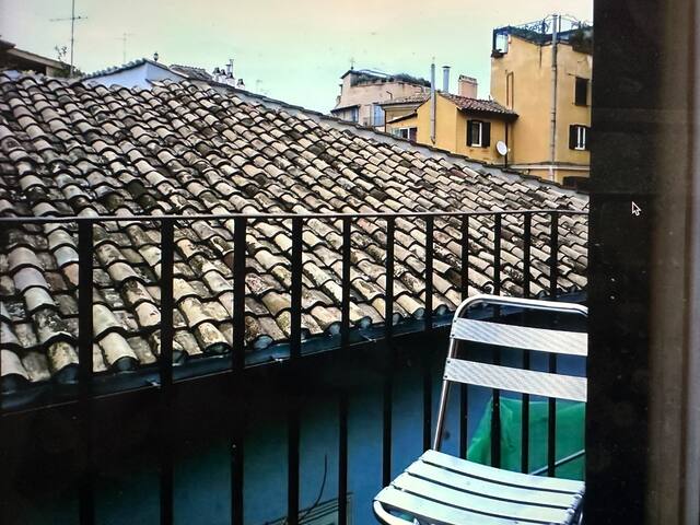 Rooftops view between Pantheon and Navona gallery image 3