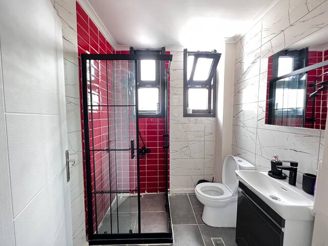 Stunning Sea Views, Contemporary 4BR Home w/ Lift gallery image 5