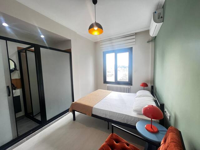 Stunning Sea Views, Contemporary 4BR Home w/ Lift gallery image 3