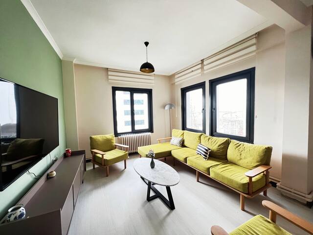 Stunning Sea Views, Contemporary 4BR Home w/ Lift