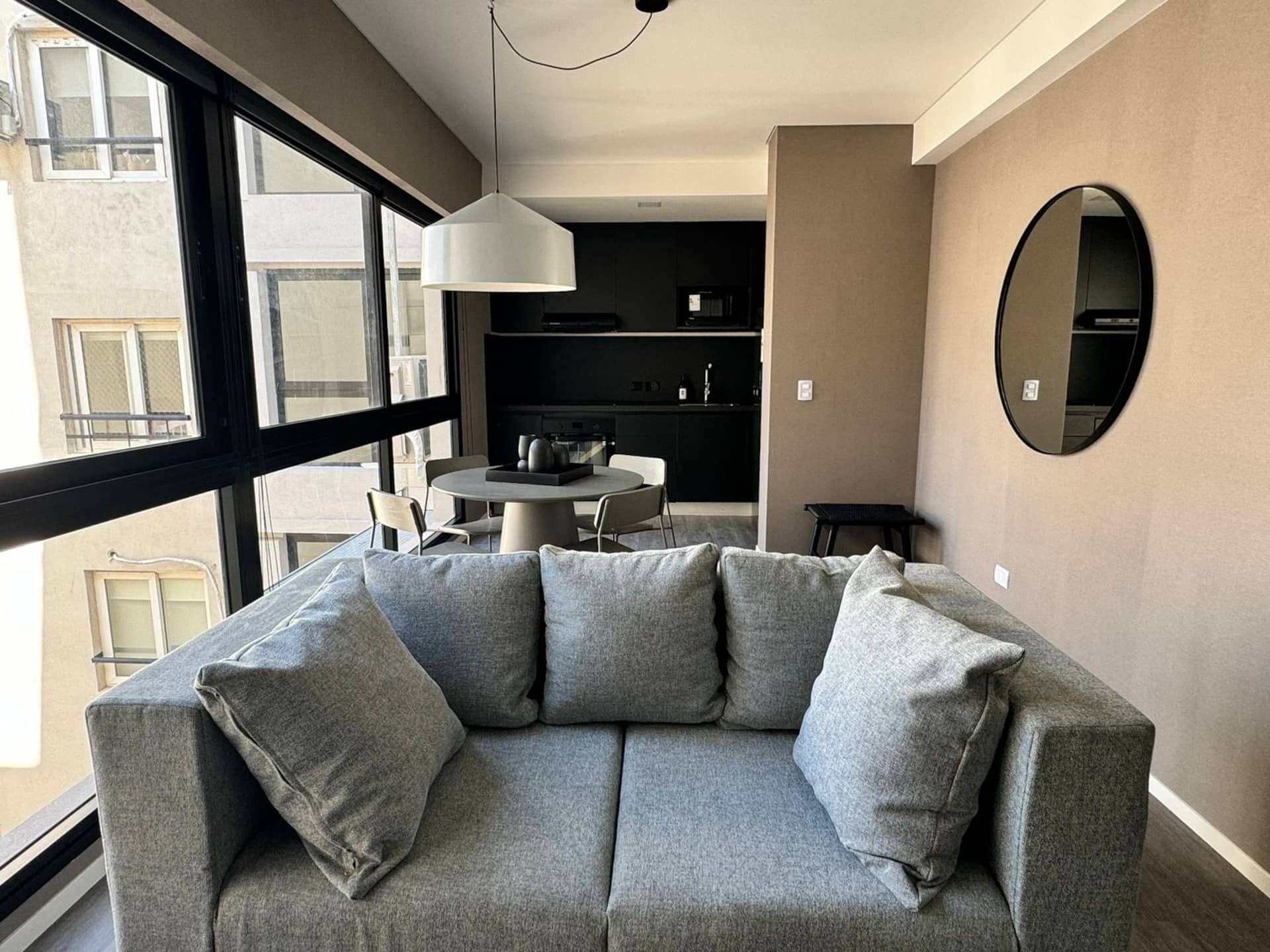 Light, style and space with 5* amenities - QUO 816ZP