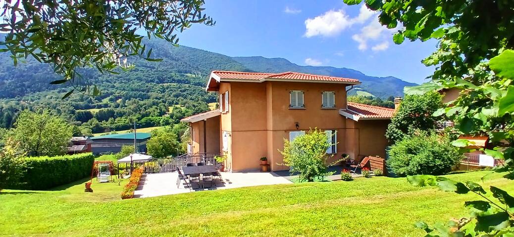 Private villa near Lake Iseo gallery image 2